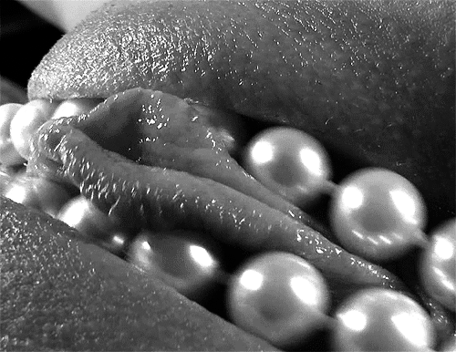 Pearls and pussy xxx